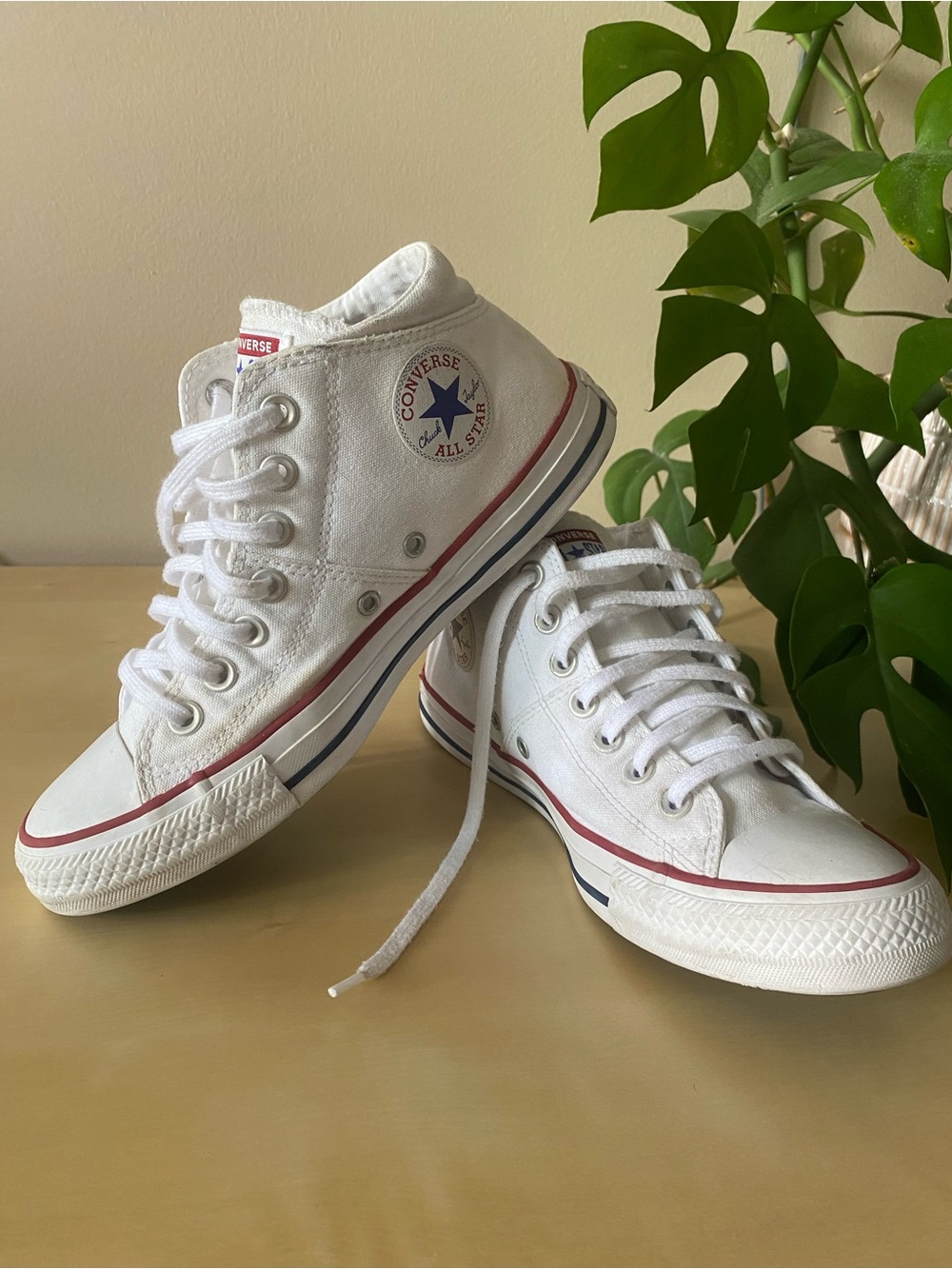 Chuck Taylor All Star Madison mid top Converse in white, women’s size 8.5